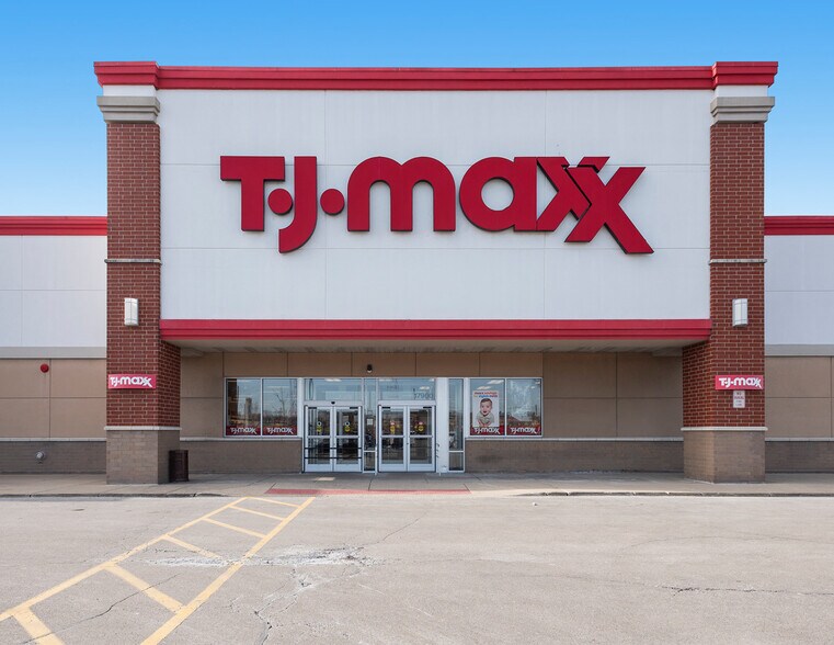 More Photos Of 17900 Halsted St, Homewood General Retail For Sale