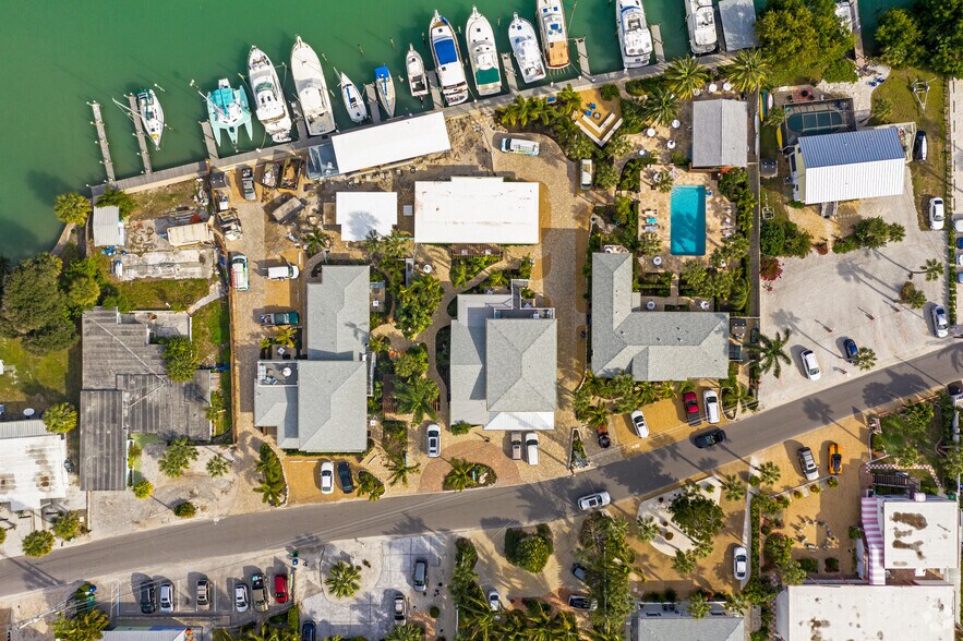 More Photos Of 212 Casey Key Rd, Nokomis Hotel For Sale