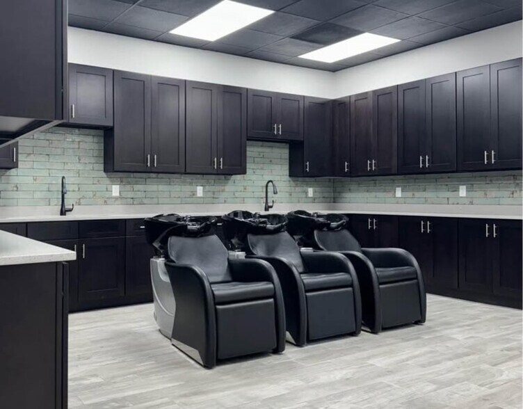 More Photos Of 3820 Colonial Blvd, Fort Myers Medical For Lease