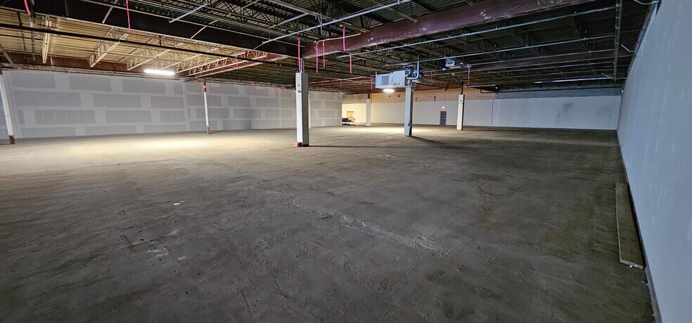 More Photos Of 3810-4120 Illinois Rd, Fort Wayne Freestanding For Lease