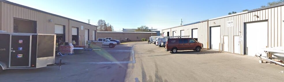More Photos Of 13625 50th Way N, Clearwater Warehouse For Lease