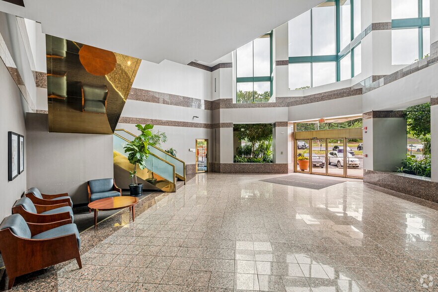 More Photos Of 7701 Greenbelt Rd, Greenbelt Office For Sale