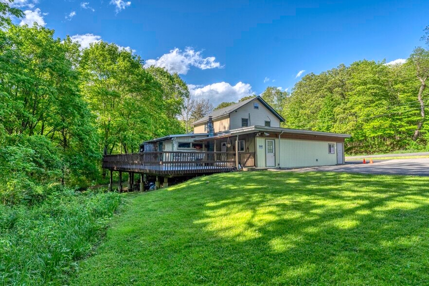 More Photos Of 1520 Broadway, Esopus Freestanding For Sale