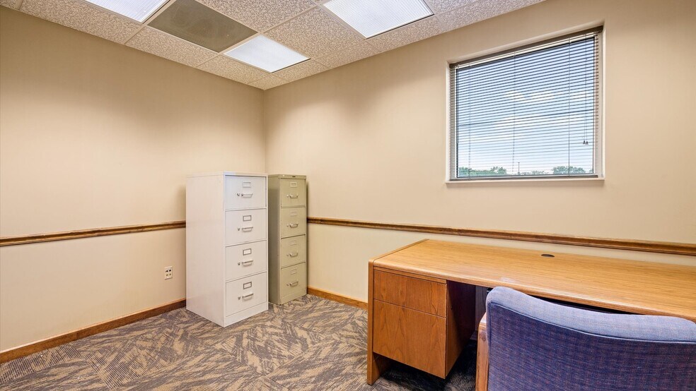 More Photos Of 2810 Maysville Pike, Zanesville Bank For Sale