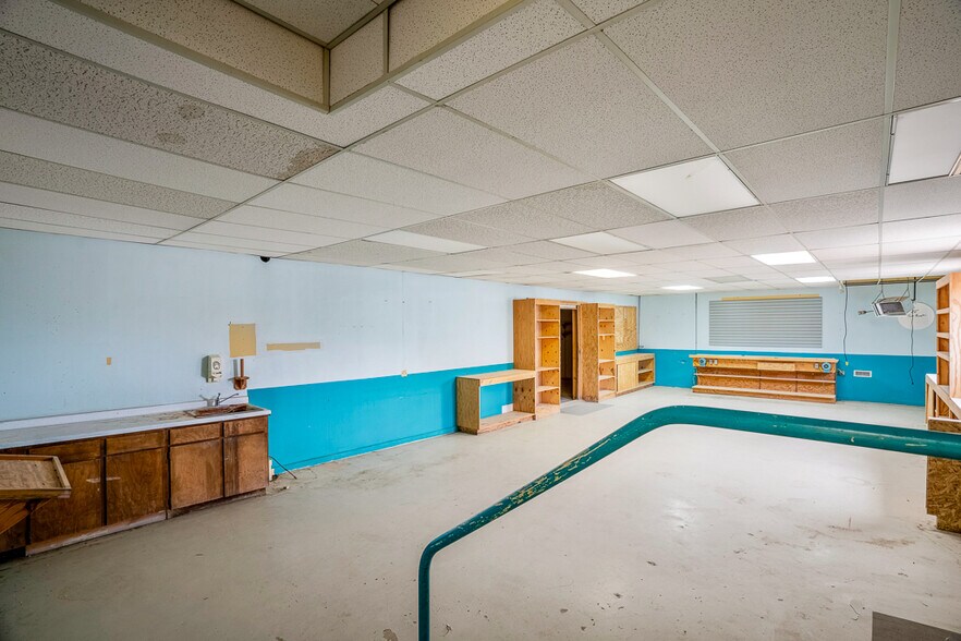 More Photos Of 20 Arroyo Cuyamungue Rd, Santa Fe Warehouse For Sale