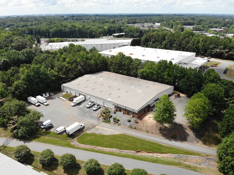 Primary Photo Of 2007 Gateway Blvd, Charlotte Warehouse For Lease