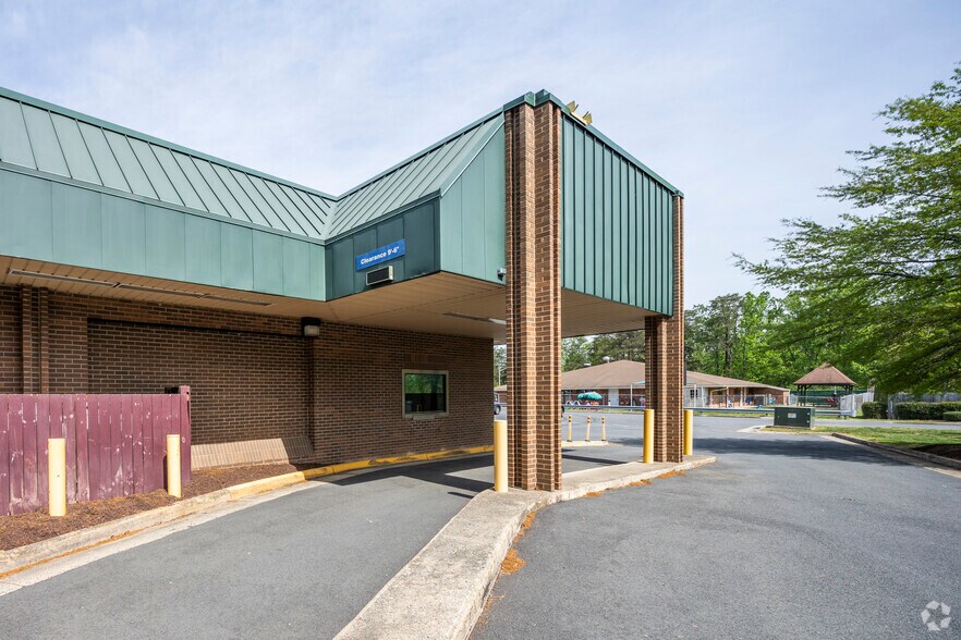 More Photos Of 4371-4393 Kevin Walker Dr, Dumfries Unknown For Lease