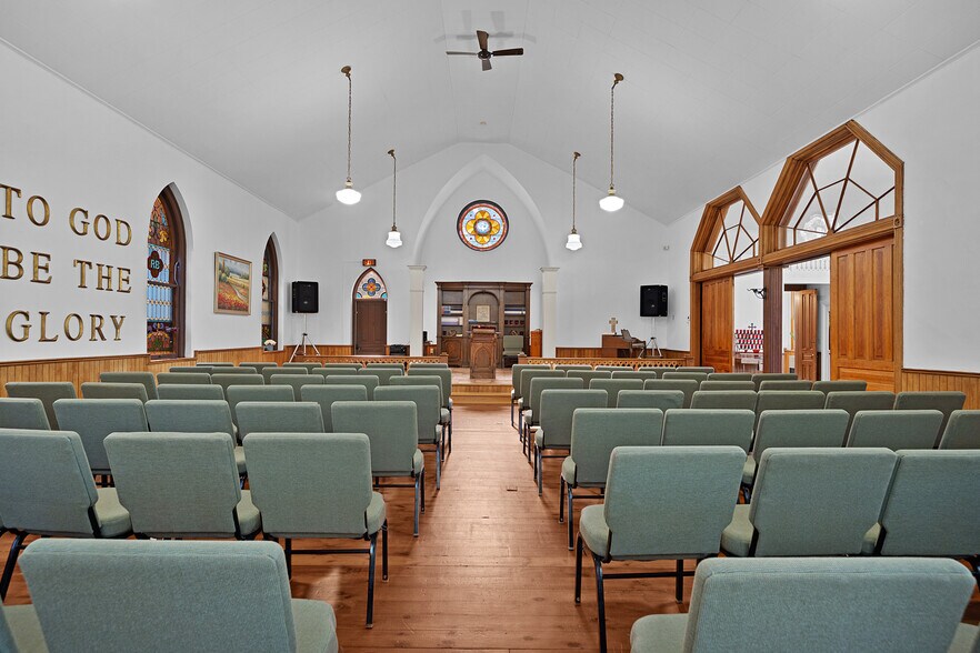 More Photos Of 30 Quarterline St, Newaygo Specialty For Sale