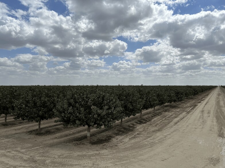 More Photos Of Idaho Ave @ 5th Avenue, Hanford Land For Sale