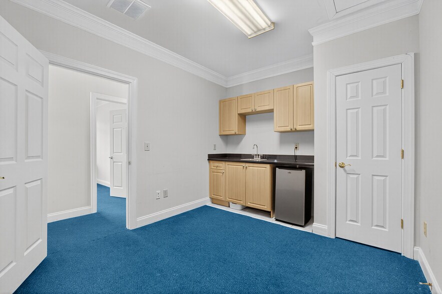 More Photos Of 3790 Holcomb Bridge Rd, Norcross Medical For Sale