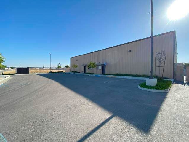 More Photos Of 709 Workman St, Bakersfield Warehouse For Lease