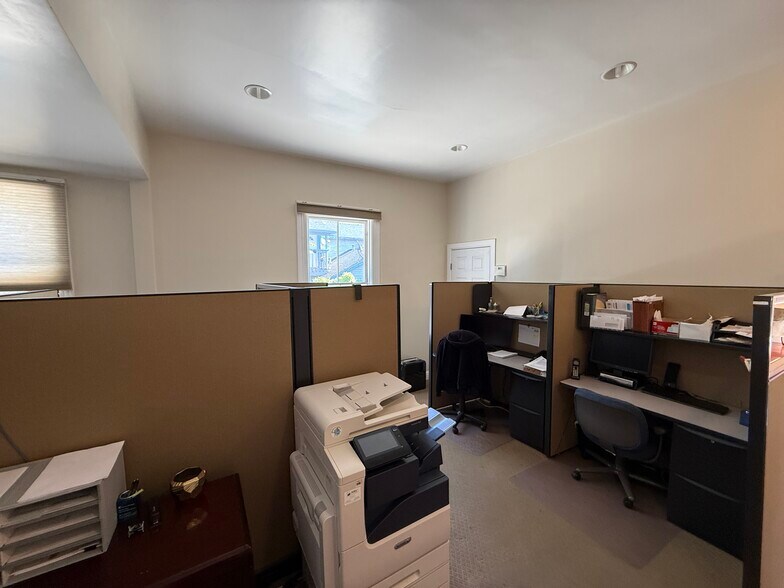 Primary Photo Of 2426 2nd St, Livermore Coworking Space