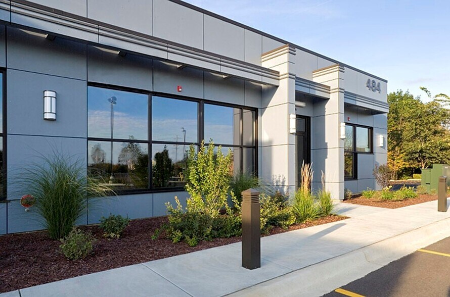 More Photos Of 484 W Boughton Rd, Bolingbrook Medical For Lease