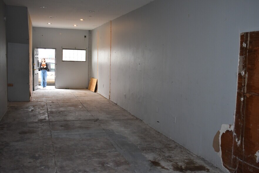 More Photos Of 5007-5009 W Adams Blvd, Los Angeles Storefront Retail Residential For Sale