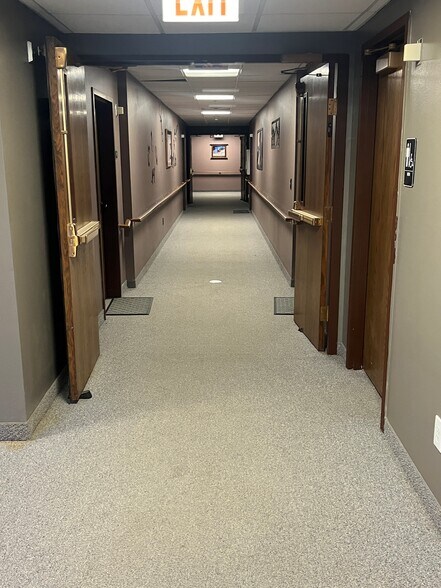 More Photos Of 215 E Church St, Lewellen Hotel For Sale