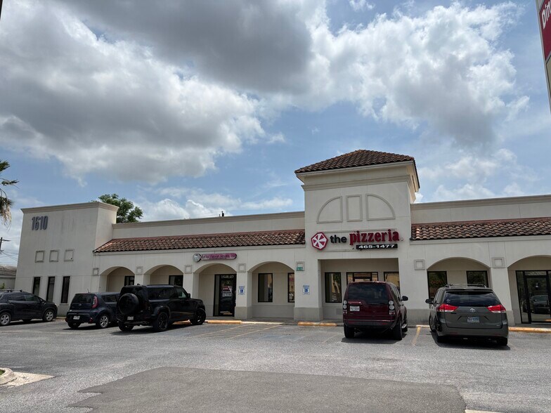 More Photos Of 1610 E Tyler St, Harlingen Unknown For Lease