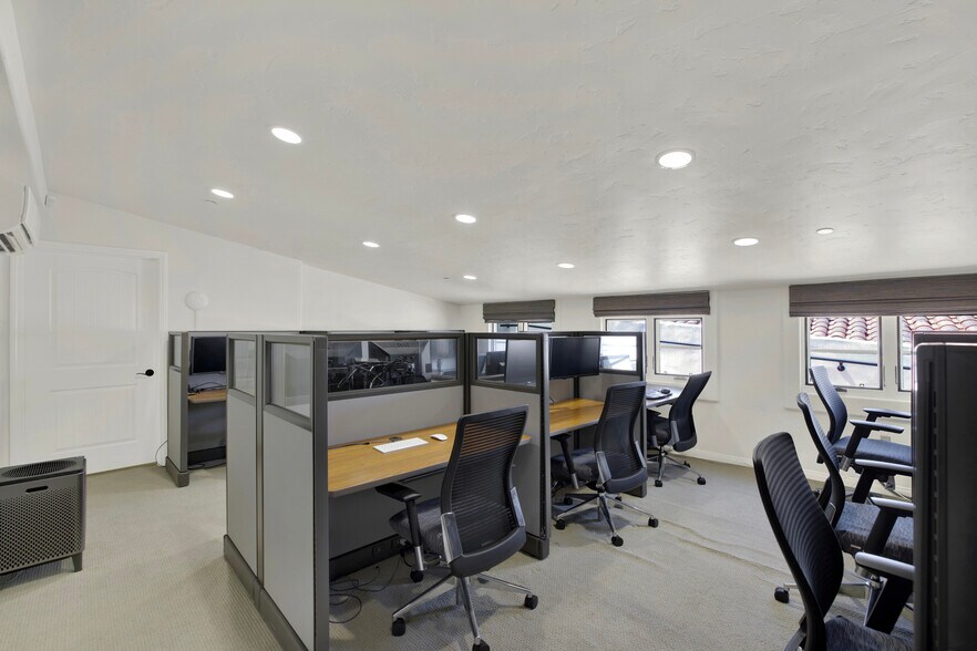 More Photos Of 1403 N El Camino Real, San Clemente Office For Sale