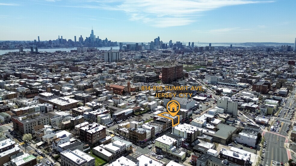 More Photos Of 814-816 Summit Ave, Union City Apartments For Sale