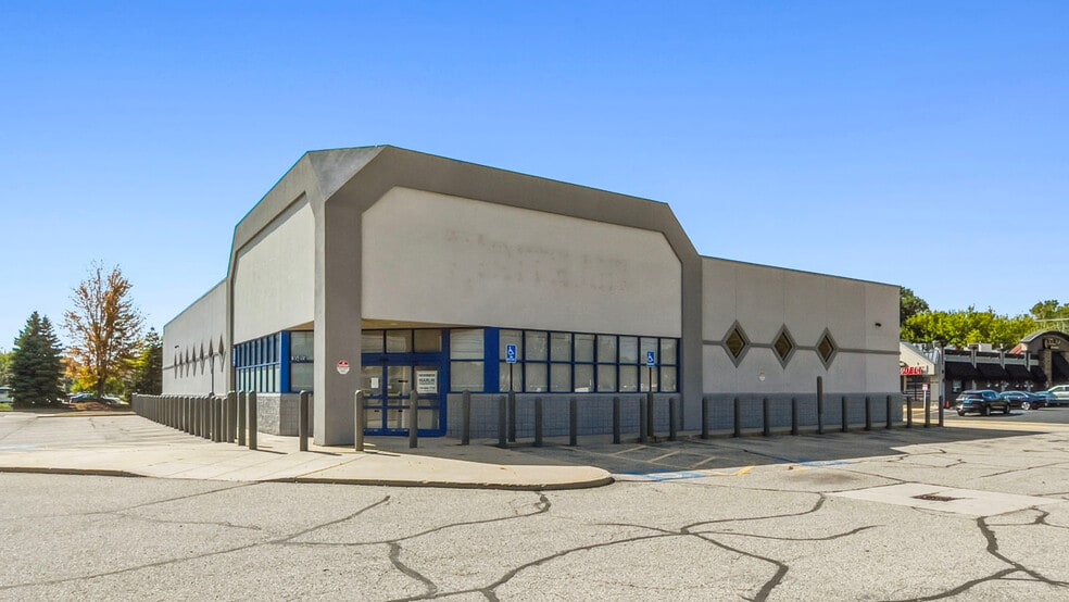 More Photos Of 36485 Garfield Rd, Clinton Township General Retail For Sale