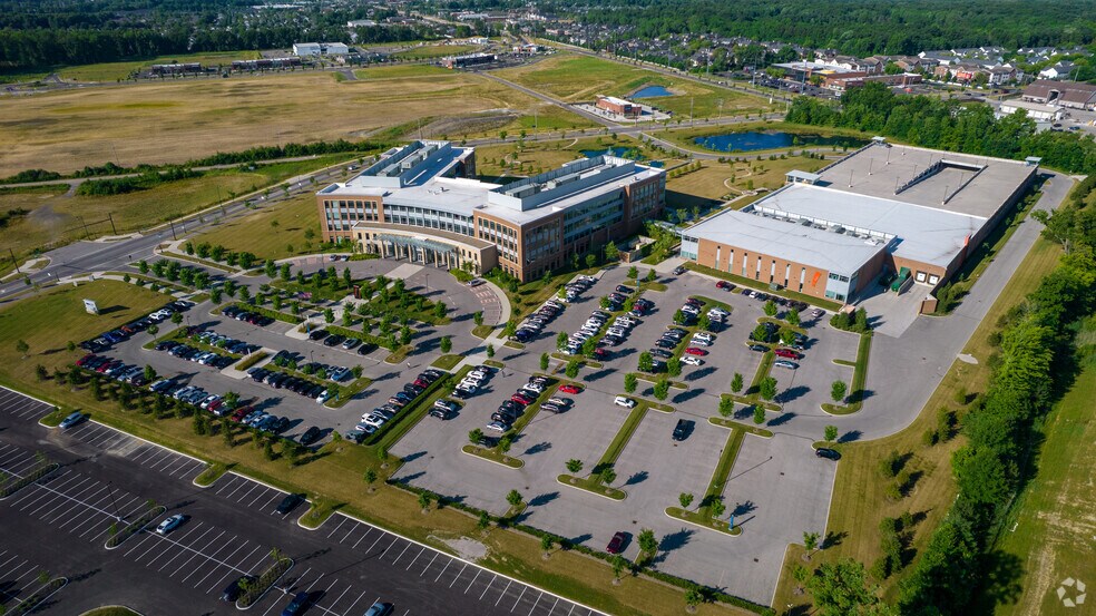 More Photos Of 4900 E Dublin Granville Rd, Columbus Office For Sale