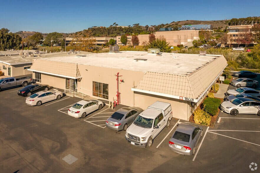 More Photos Of 10451-10455 Roselle St, San Diego Unknown For Lease