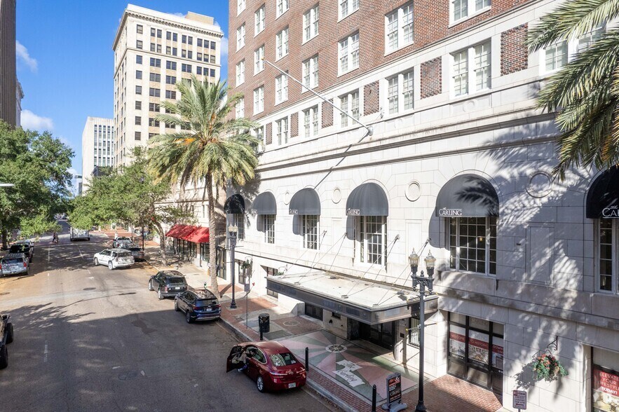 More Photos Of 31 W Adams St, Jacksonville Apartments For Lease