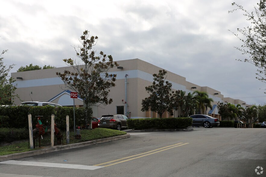 Primary Photo Of 160 Commerce Rd, Boynton Beach Warehouse For Lease