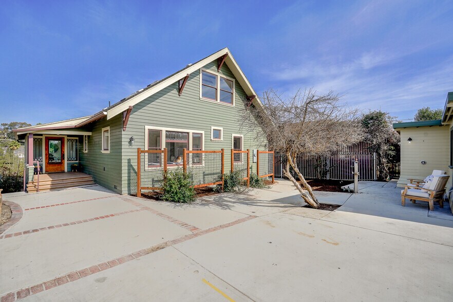 More Photos Of 844 E Kensington Rd, Los Angeles Specialty For Sale