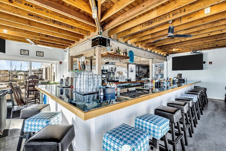More Photos Of 317-319 Commercial St, Provincetown Restaurant For Lease