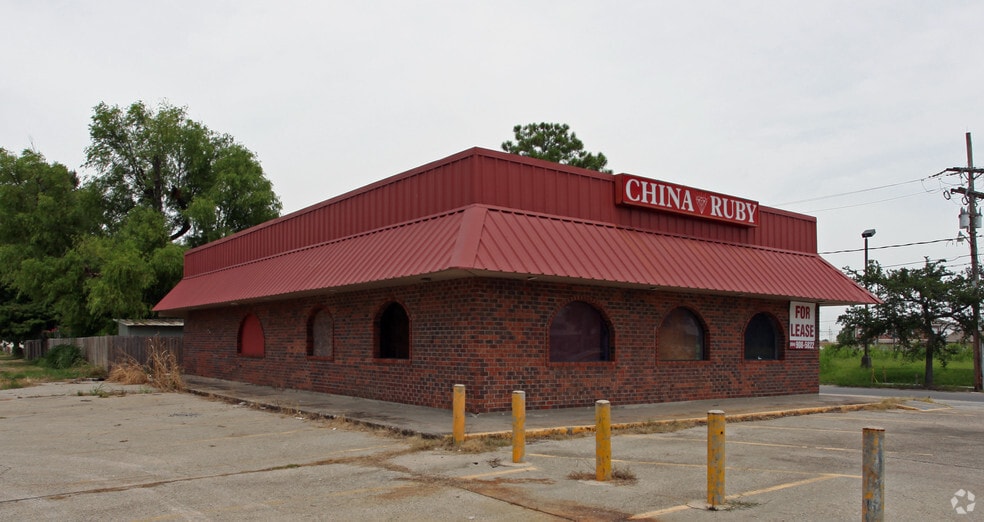 More Photos Of 2604 Campagna Dr, Chalmette Restaurant For Sale