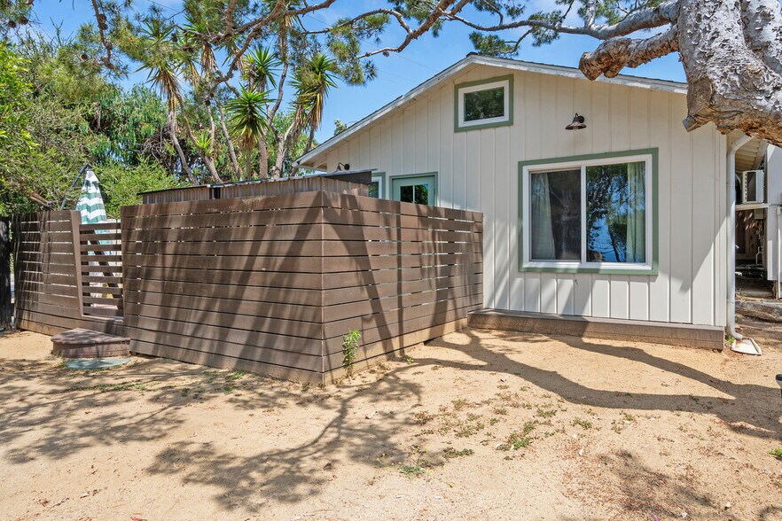 More Photos Of 27353 1/2 Pacific Coast Hwy, Malibu Apartments For Sale