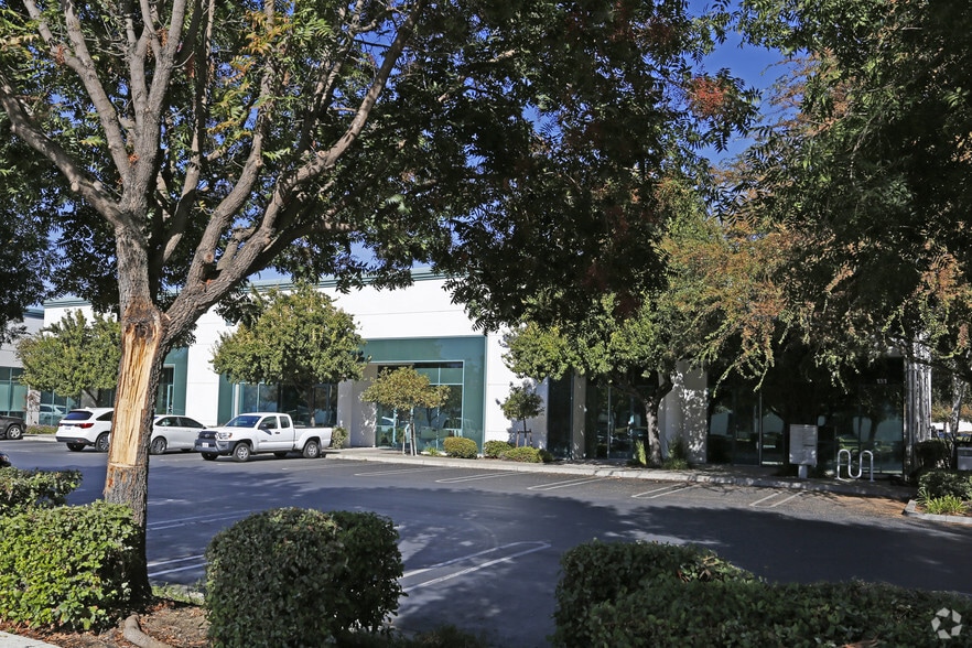 Primary Photo Of 131 Sand Creek Rd, Brentwood Research And Development For Lease