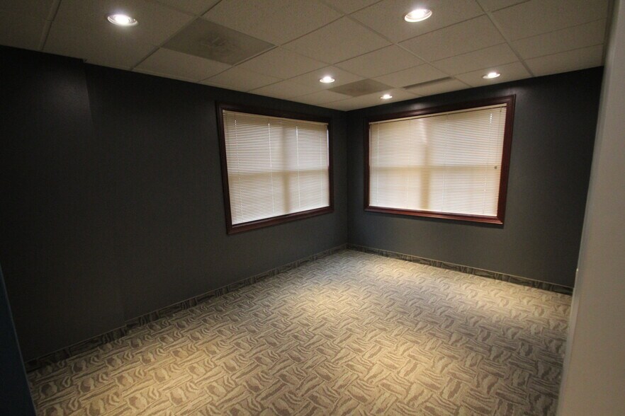 More Photos Of 4087 Medina Rd, Medina Medical For Lease