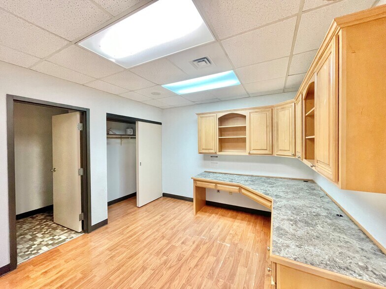 More Photos Of , Merrillville Office For Sale