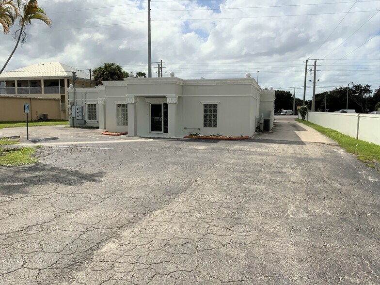 Primary Photo Of 7664 S US Highway 1, Port Saint Lucie Medical For Lease