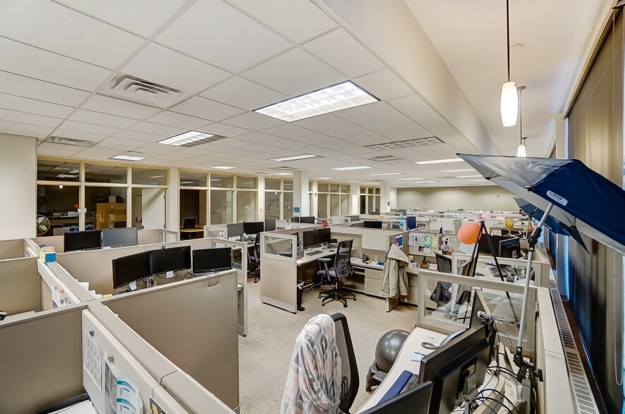 More Photos Of 675 W Market St, Lima Office For Sale