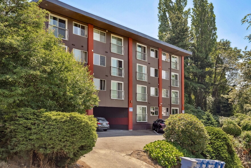 More Photos Of 2414 13th Ave S, Seattle Apartments For Sale