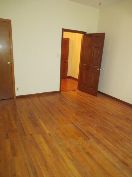 More Photos Of 250 9th St, Brooklyn Apartments For Sale