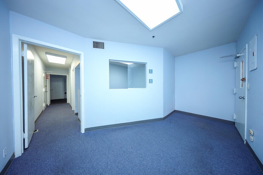More Photos Of 206-212 Canal St, New York Office Residential For Sale
