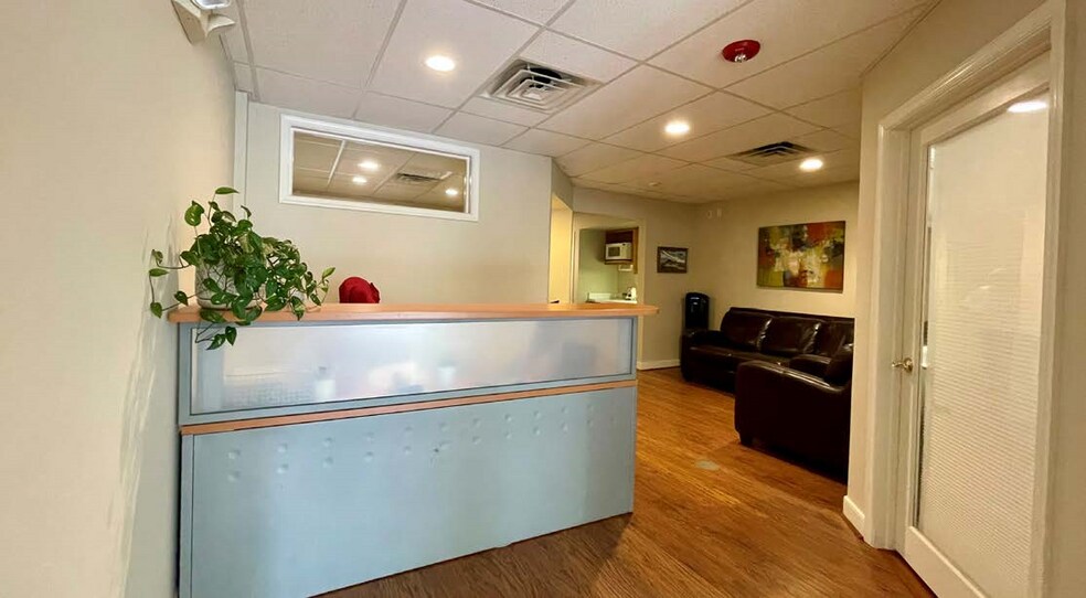 More Photos Of 1001 E Market St, Charlottesville Office Residential For Sale