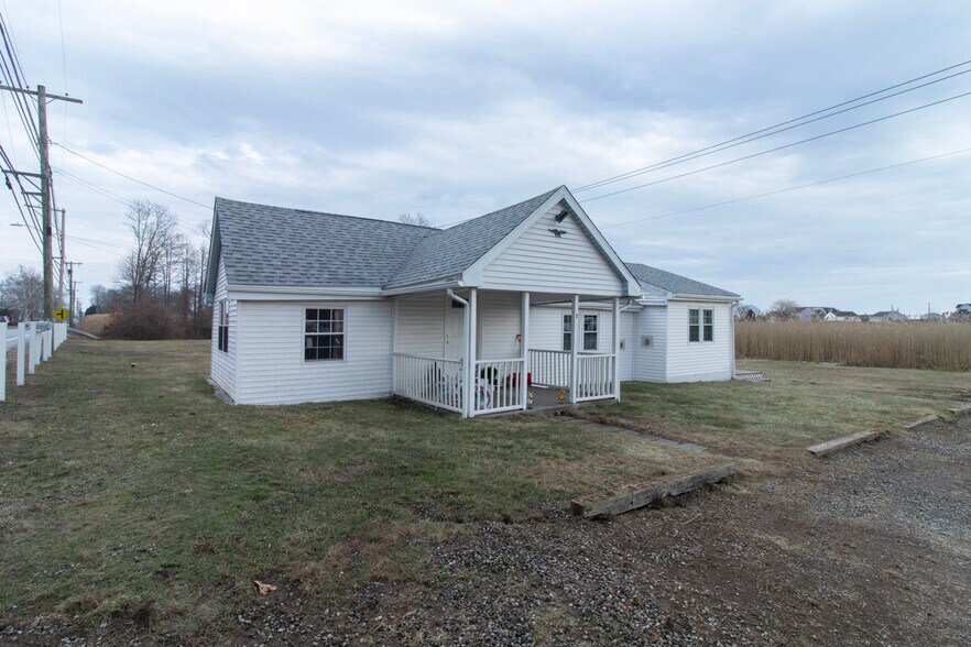 Primary Photo Of 296 E Main St, Clinton Multifamily For Sale