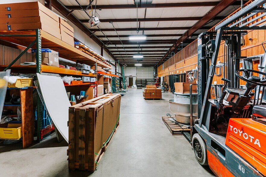 More Photos Of 4900 Highway 98 E, Comer Warehouse For Sale
