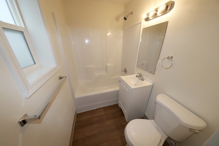 More Photos Of 1348 12th St, Salem Apartments For Sale