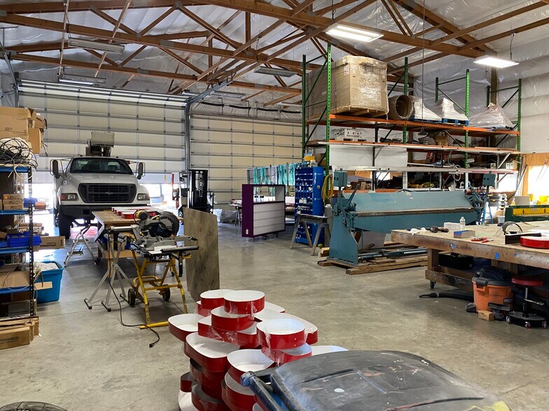 More Photos Of 1400 SE Township Rd, Canby Light Distribution For Lease