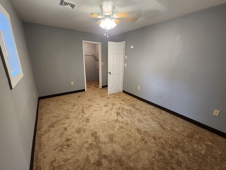 More Photos Of 744 Park Ave, Syracuse Warehouse For Sale