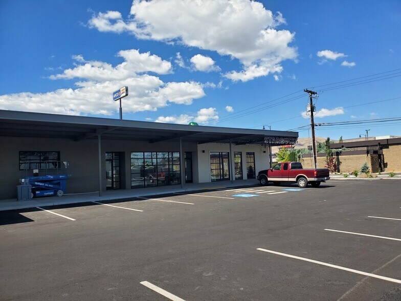 More Photos Of 602 E Yakima Ave, Yakima Storefront Retail Office For Lease