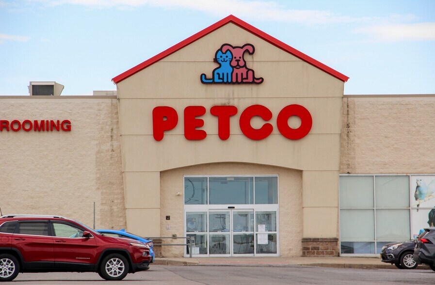More Photos Of 1620-1622 Clark Street Rd, Auburn General Retail For Lease