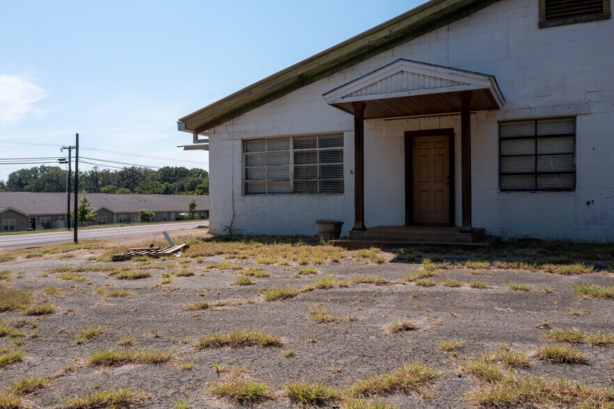 More Photos Of 440 Frankston St, Jacksonville Warehouse For Sale