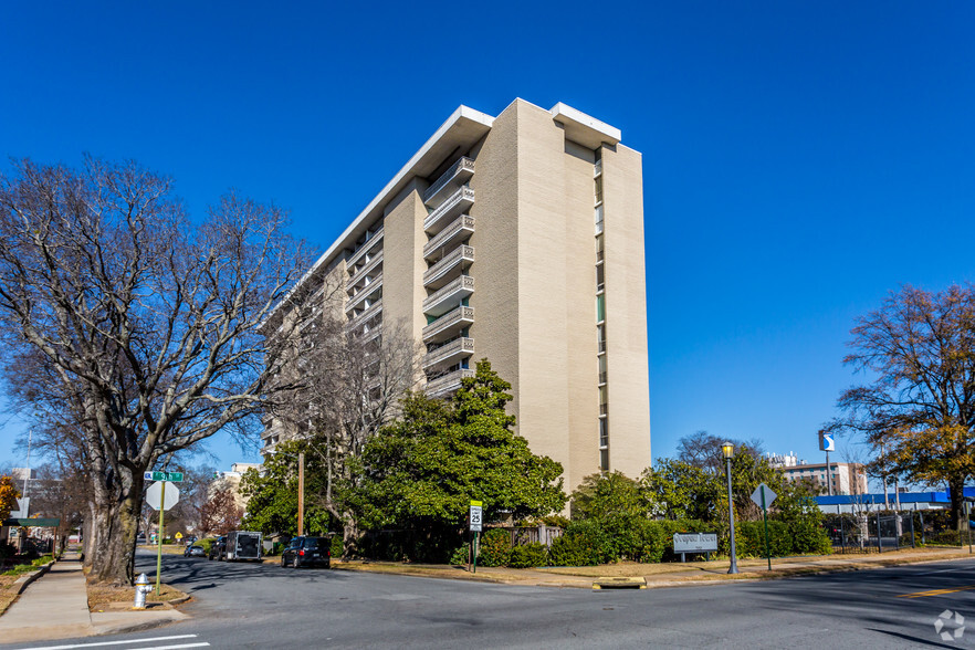 Primary Photo Of 700 E 9th St, Little Rock Office For Sale