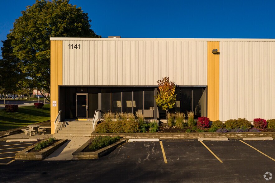 More Photos Of 1141-1149 W Bryn Mawr Ave, Itasca Warehouse For Lease